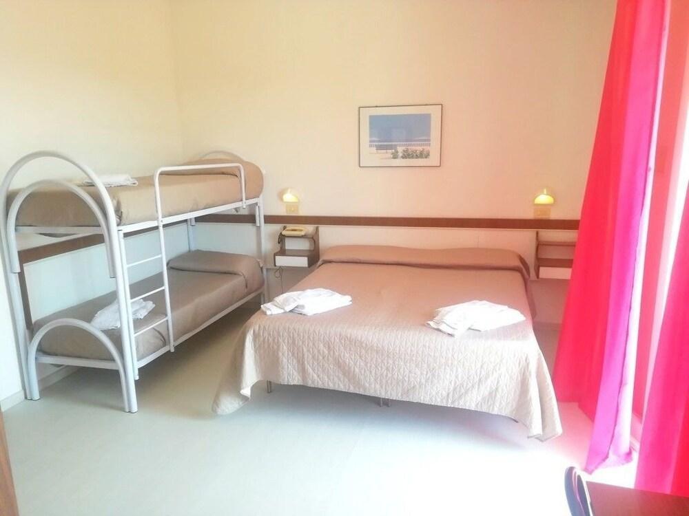 Hotel Rita Cervia Exterior photo